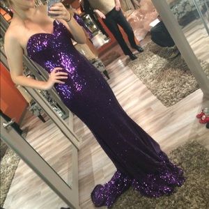Amethyst colour prom dress, size 4, worn for a couple hours- price negotiable